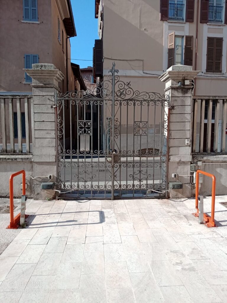 Cancello automatico installato da Macrotec, realizzazione 4