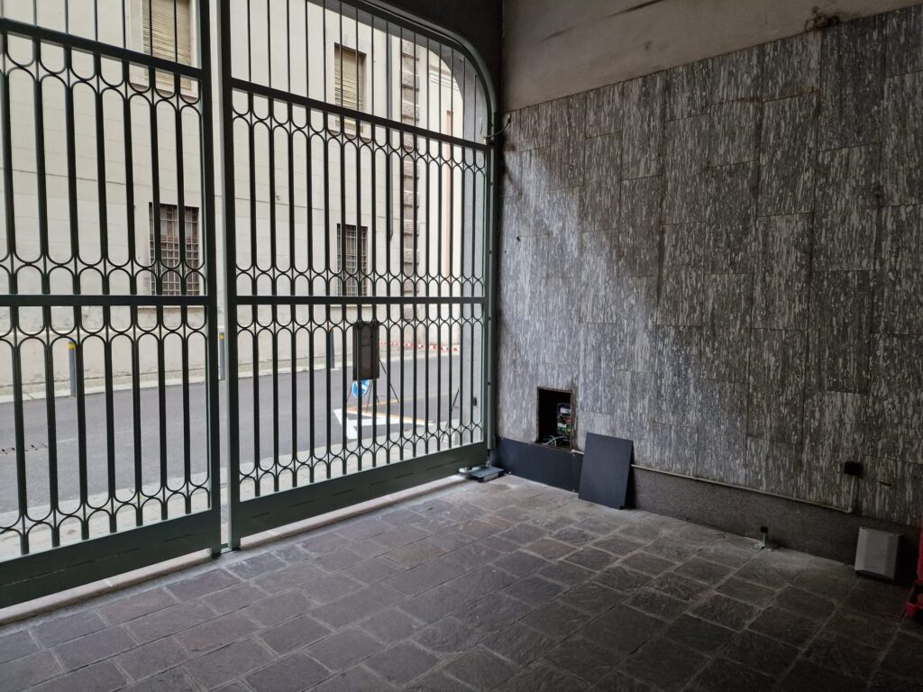 Cancello automatico installato da Macrotec, realizzazione 13